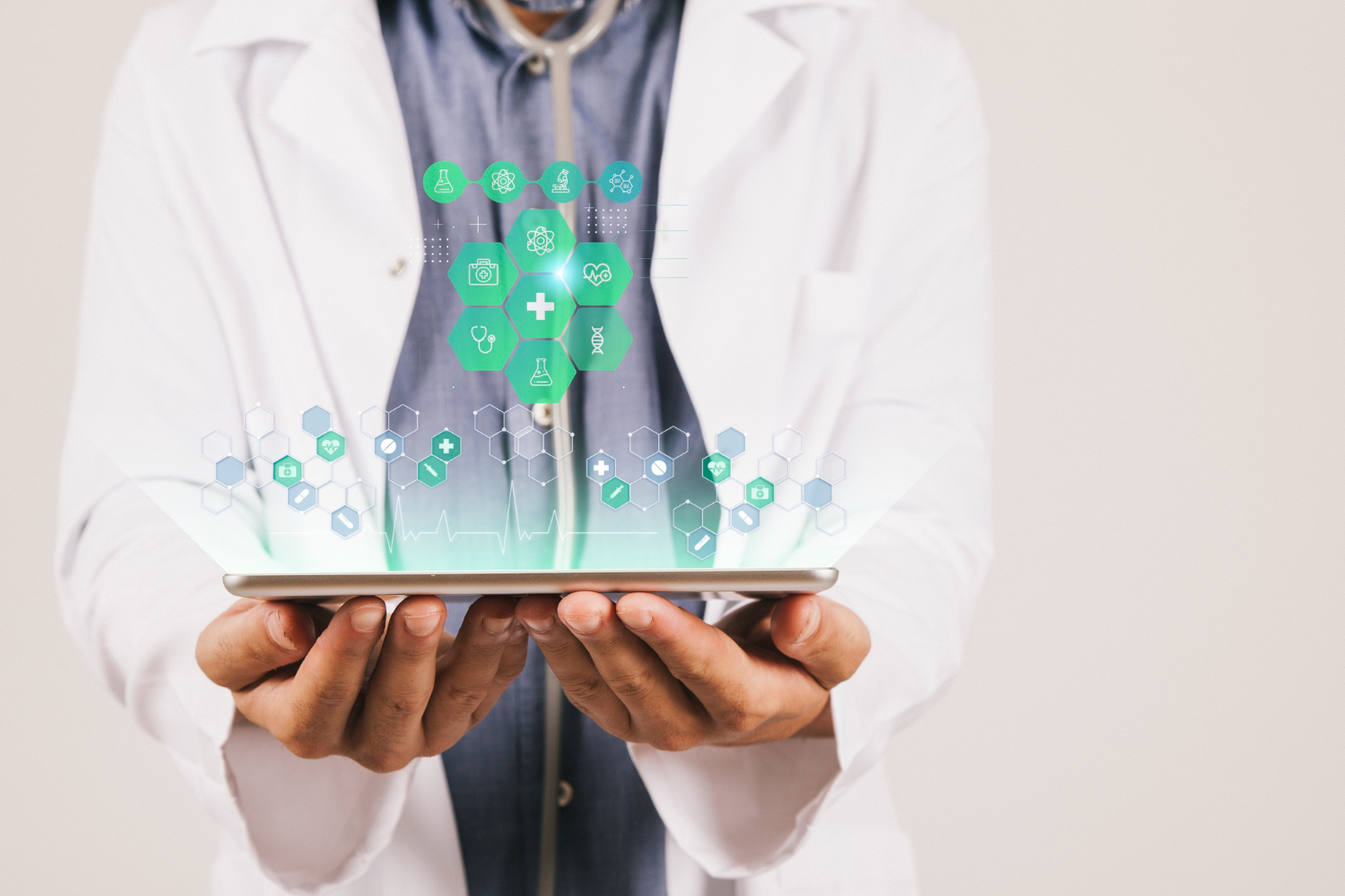 Transform Healthcare with Cloud Migration & AI Integration