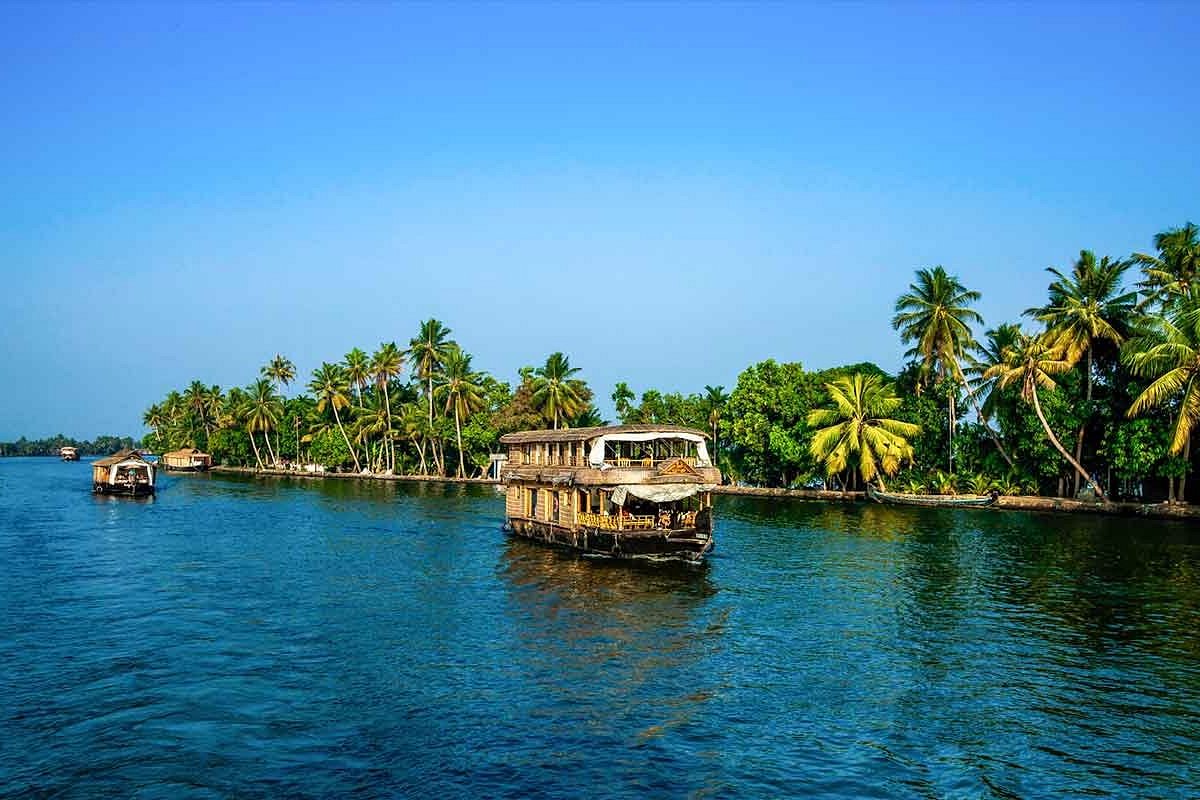 kerala backwaters tour in India