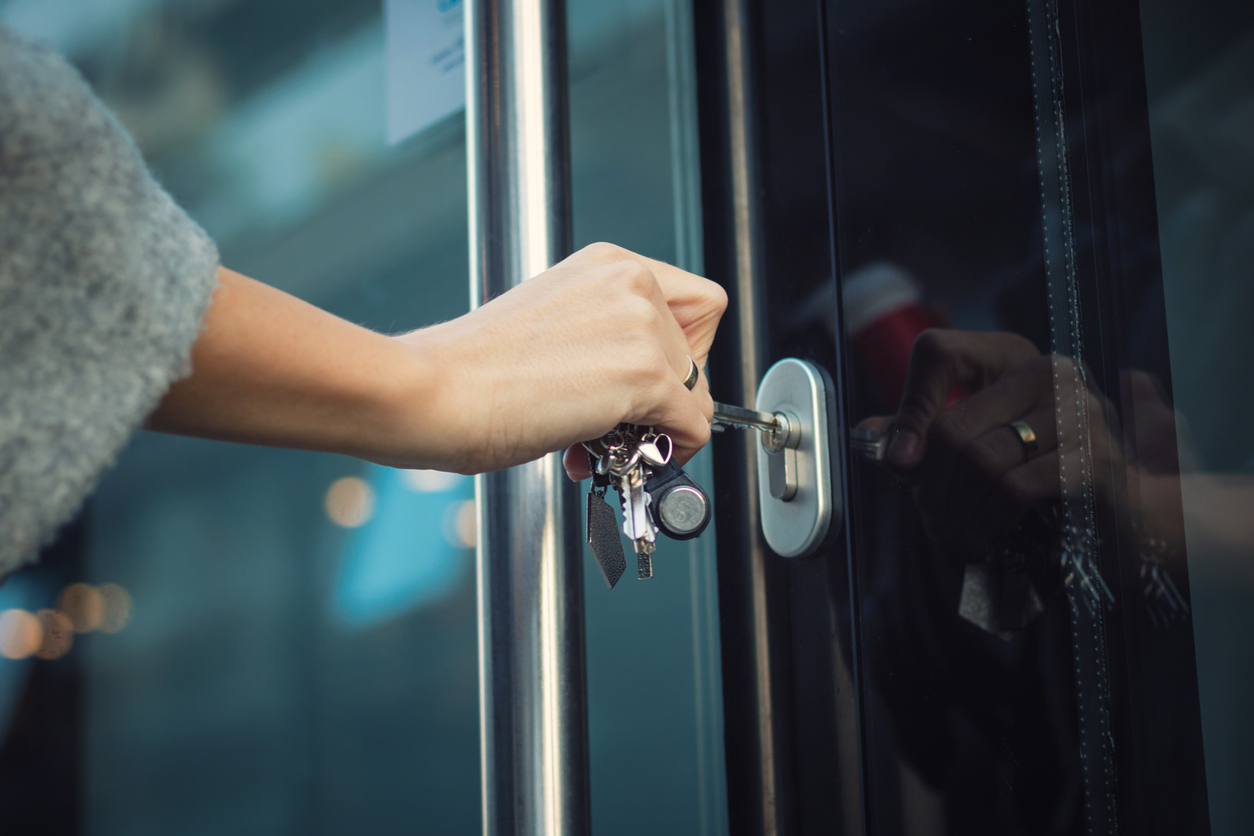 commercial locksmith services Elgin IL